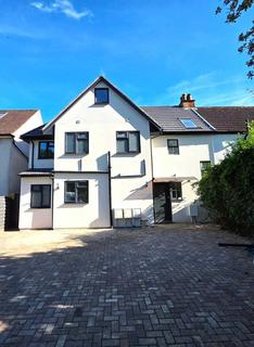 2 bedroom apartment to rent, Uxbridge Road, Stanmore