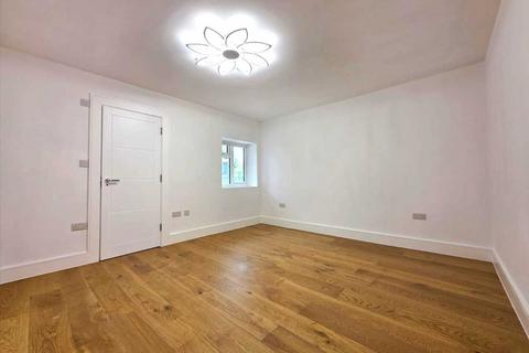 2 bedroom apartment to rent, Uxbridge Road, Stanmore