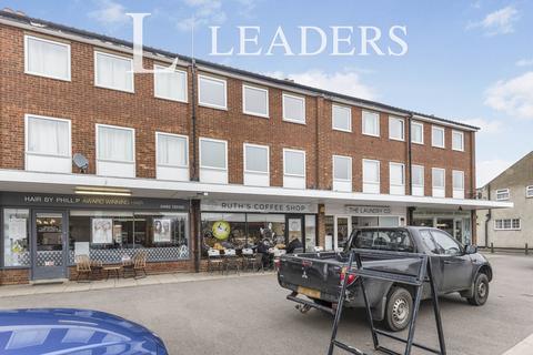 3 bedroom flat to rent, High Street, Stotfold, Hitchin, SG5