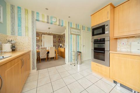 4 bedroom detached house for sale, Hillcrest Drive, Loughborough, LE11
