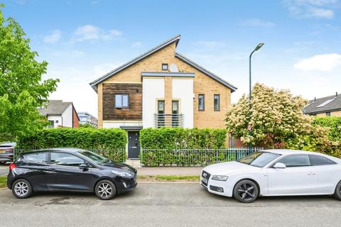 3 bedroom end of terrace house for sale, Hawksbill Way, PETERBOROUGH