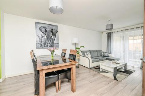 3 bedroom end of terrace house for sale, Hawksbill Way, PETERBOROUGH