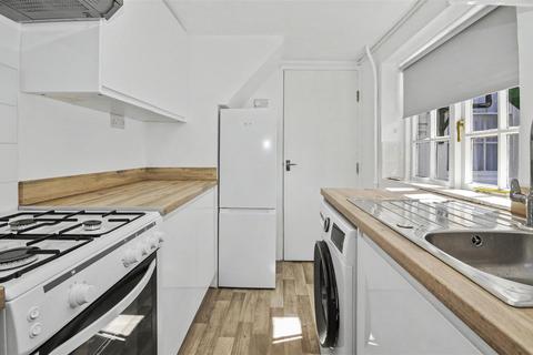 1 bedroom flat to rent, Milverton Crescent, Leamington Spa