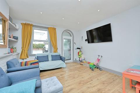 2 bedroom terraced house for sale, Norwich Road, Dereham