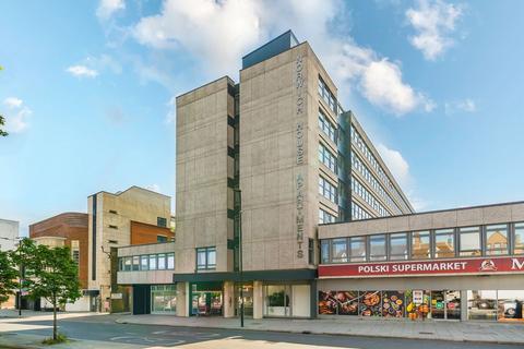1 bedroom flat to rent, Streatham High Road, London SW16