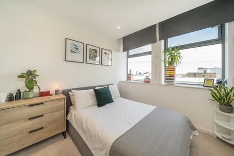 1 bedroom flat to rent, Streatham High Road, London SW16