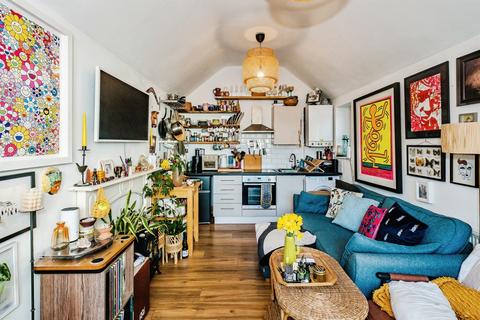 1 bedroom detached bungalow for sale, Tennyson Road, Worthing