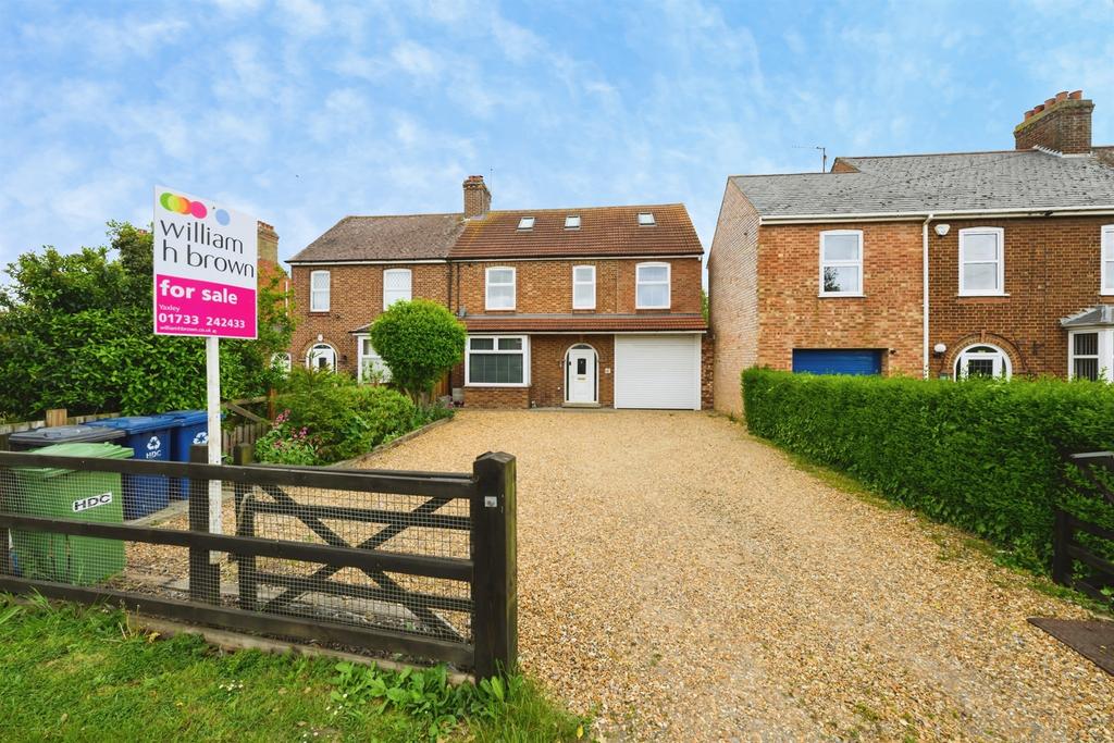 4 bedroom semi-detached house for sale