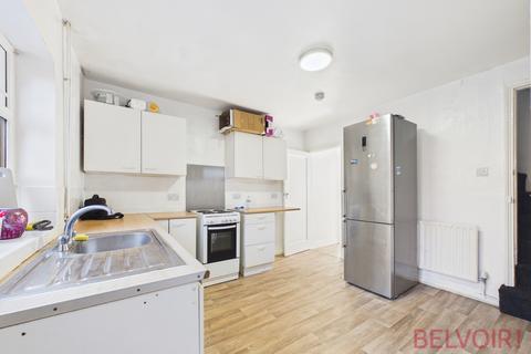 3 bedroom terraced house for sale, Littleworth, Mansfield, NG18