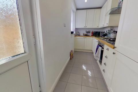 4 bedroom terraced house to rent, Tudor Grove, Nottingham, Nottinghamshire, NG1