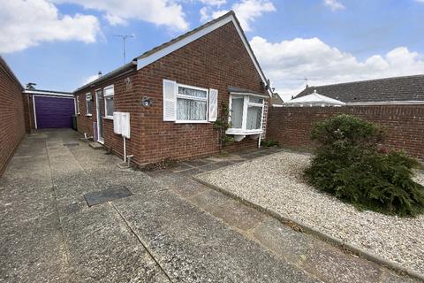 2 bedroom bungalow to rent, Ruskin Close, King's Lynn, PE31