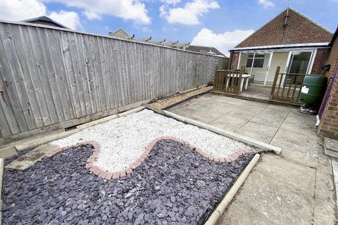 2 bedroom bungalow to rent, Ruskin Close, King's Lynn, PE31
