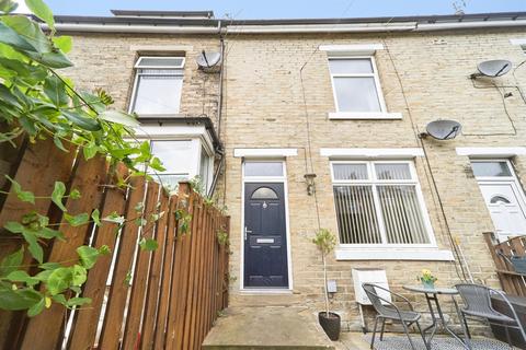 Terraced house - Hope View, Shipley