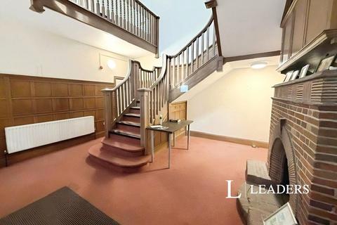 Studio to rent, Midanbury Lane, Southampton, Hampshire, SO18