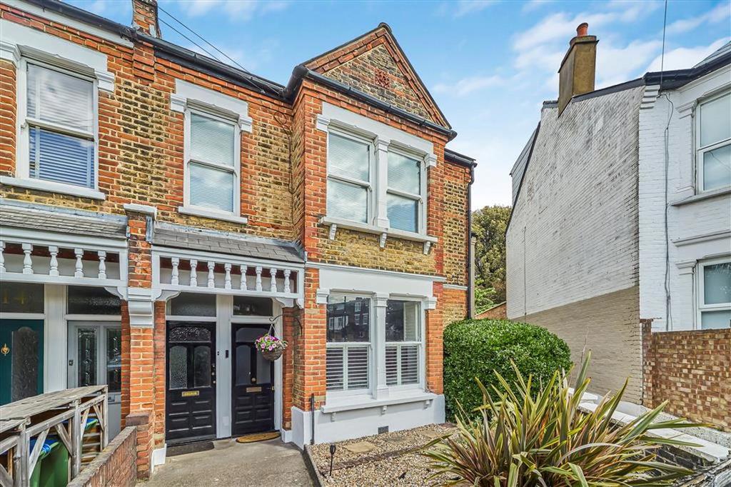 2 bedroom flat for sale in London