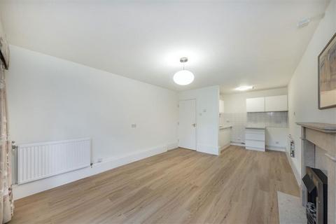 1 bedroom flat for sale, Westcombe Park Road, London SE3