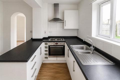 3 bedroom semi-detached house to rent, Leicester Street, Leamington Spa, CV32 4TB