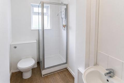 3 bedroom semi-detached house to rent, Leicester Street, Leamington Spa, CV32 4TB