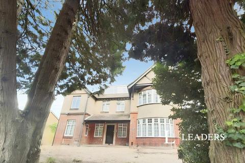 Studio to rent, Midanbury Lane, Southampton, Hampshire, SO18