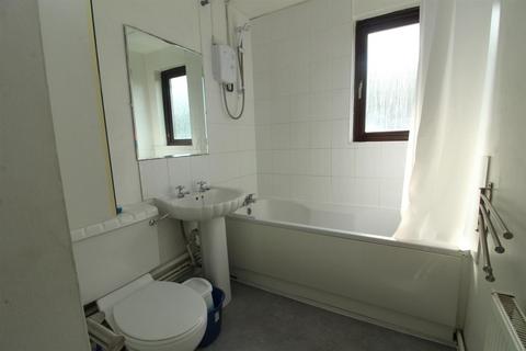 1 bedroom in a house share to rent, A Room in Robertson Close, Shenley Church End, Milton Keynes, MK5 6EB
