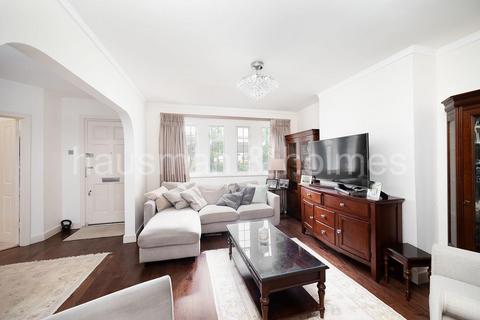 2 bedroom flat for sale, Lyttelton Road, N2