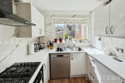 2 bedroom end of terrace house for sale, Sawtry Close, Carshalton