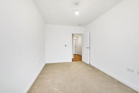 2 bedroom flat to rent, New Road, Dagenham, London, RM9