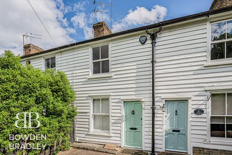Manor Road, Chigwell, IG7