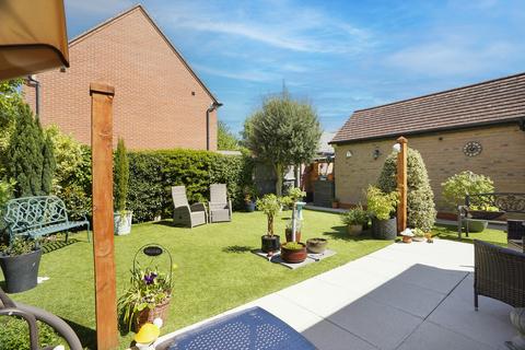 3 bedroom detached house for sale, Old Farm Close, Rugby, CV22