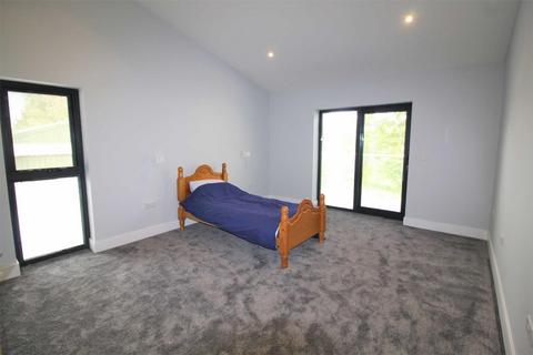 3 bedroom barn conversion for sale, Ivy House Lakes, Grittenham
