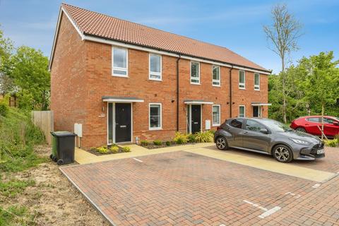 2 bedroom end of terrace house for sale, Carnation Close, Attleborough
