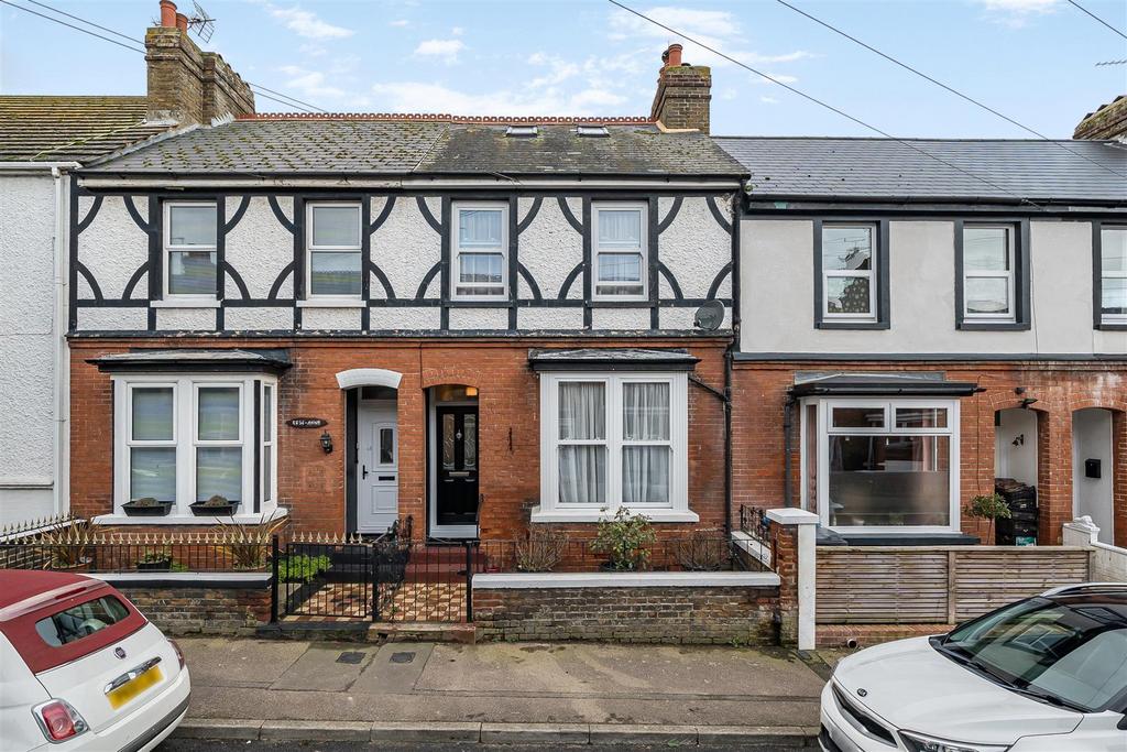 4 bedroom terraced house for sale in Westgate-On-Sea on OnTheMarket 4 bedroom terraced house for sale in Westgate-On-Sea on OnTheMarket
