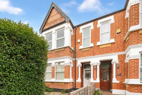 3 bedroom flat for sale, Melbourne Avenue, Ealing
