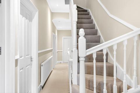 3 bedroom flat for sale, Melbourne Avenue, Ealing