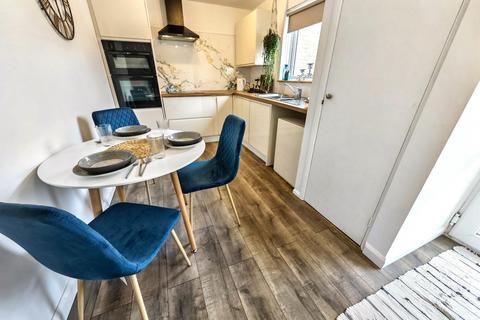 3 bedroom ground floor flat for sale, Halberton, Tiverton EX16