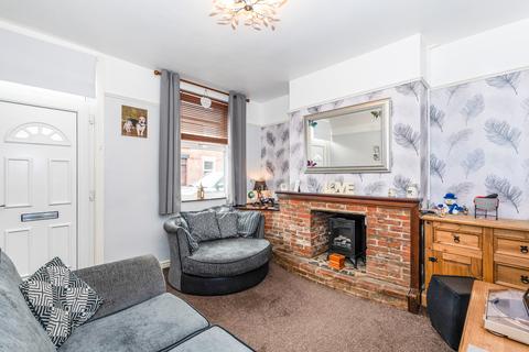 2 bedroom terraced house to rent, Clifton Street, Warrington, WA4