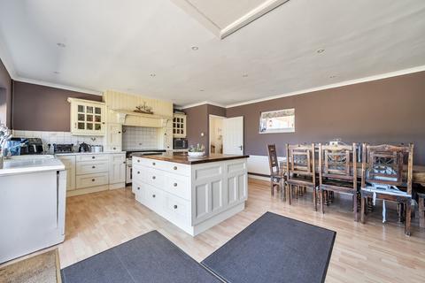 4 bedroom bungalow for sale, Netheravon, Salisbury, SP4