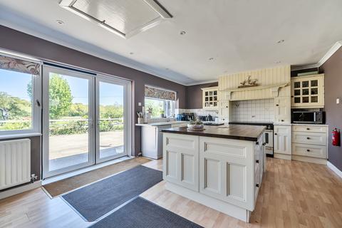 4 bedroom bungalow for sale, Netheravon, Salisbury, SP4