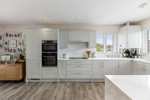 2 bedroom detached bungalow for sale, Orchard Drive, Sandford, BS25