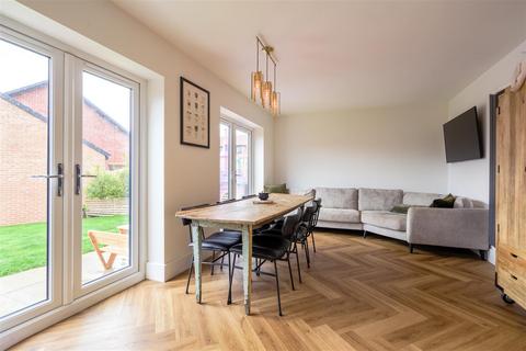 4 bedroom detached house for sale, Hunter Grove, Wallsend