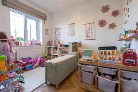 4 bedroom detached house for sale, Hunter Grove, Wallsend