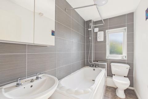 2 bedroom terraced house for sale, Charlestown Way, Hull, East Riding Of Yorkshire, Hu9 1pj