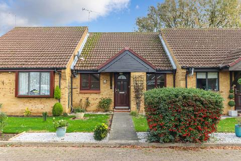 Pegasus Court, Abbots Langley, WD5