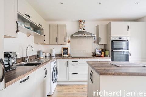 4 bedroom detached house for sale, Conference Road, Swindon, SN1