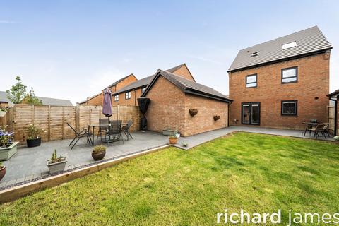 4 bedroom detached house for sale, Conference Road, Swindon, SN1