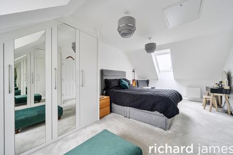 4 bedroom detached house for sale, Conference Road, Swindon, SN1