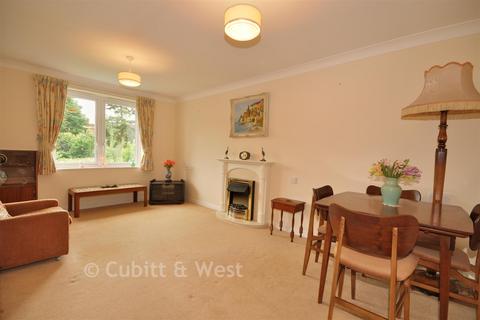 1 bedroom apartment for sale, London Road, Redhill, Surrey