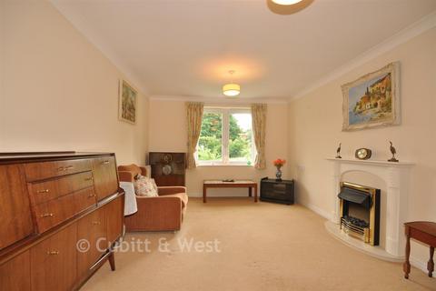 1 bedroom apartment for sale, London Road, Redhill, Surrey