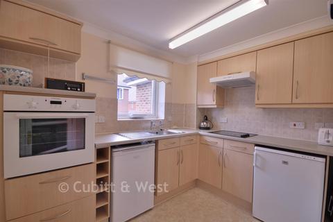 1 bedroom apartment for sale, London Road, Redhill, Surrey