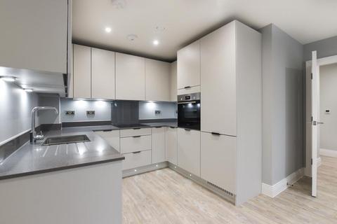 2 bedroom apartment to rent, Uxbridge Road